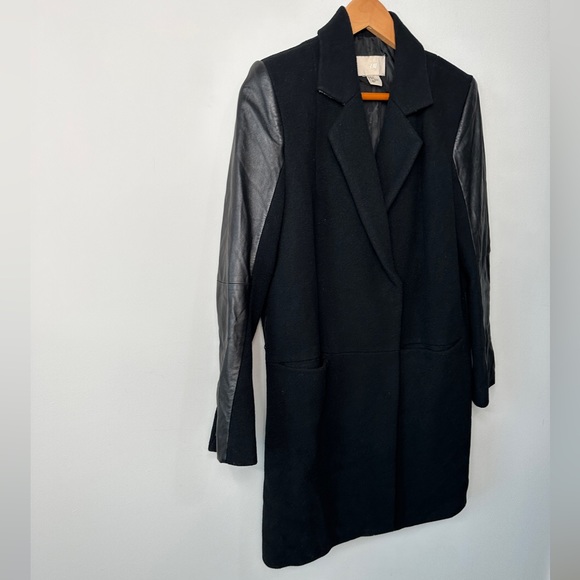 Black Wool PeaCoat With Contrasting 100% Lamb Nappa Leather Sleeves By H&M Sz 8 - Picture 2 of 10